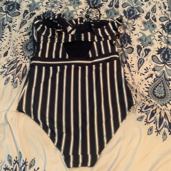 City chic xs one piece swimsuit - Picture 4 of 5